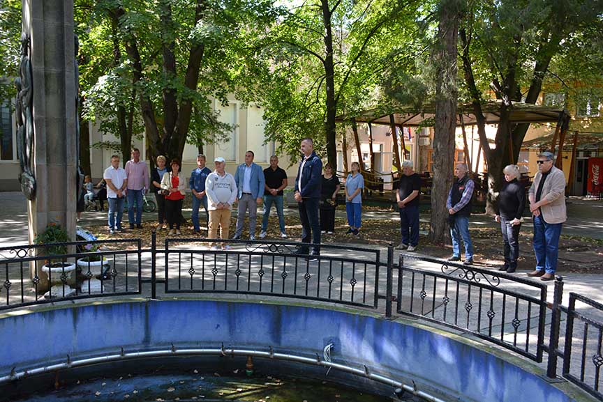 Položen venac na spomenik palim rodoljubima u Opovu